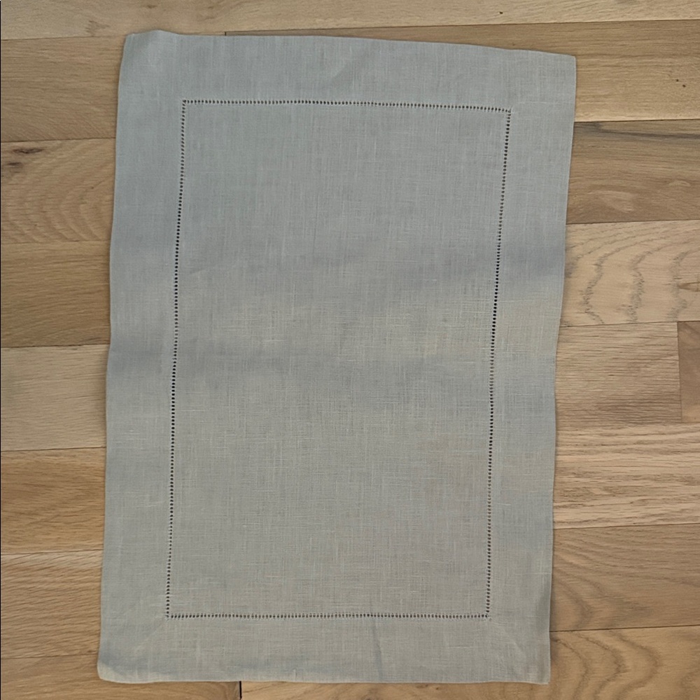 SFERRA Classico Linen Placemat- set of 12